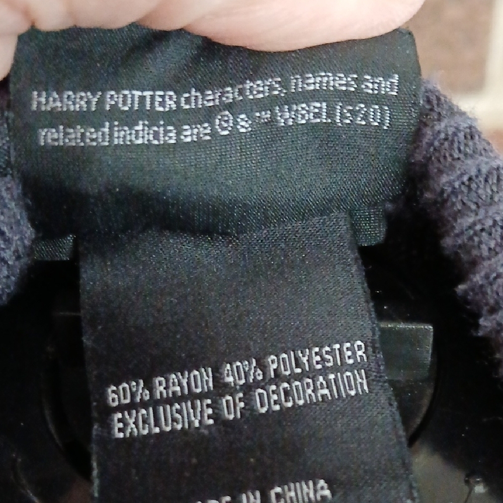 Warner Bros. Gray and Black Hogwarts Shrug XXL - Picture 6 of 10